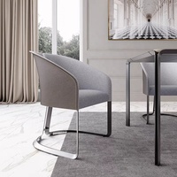 Chaise de salle à manger italienne simple, chaise de restaurant en cuir, chaise individuelle postmoderne en acier inoxydable