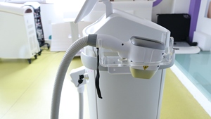 Máquina de depilación láser Taibo Beauty 808nm, Láser de Diodo de pie, <span class=keywords><strong>depiladora</strong></span> permanente sin dolor para salón de belleza EE. UU./UE - Product Image 3