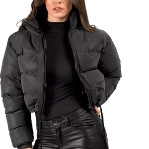 Fournisseur en gros de manteaux à bulles pour femmes sur mesure, de haute qualité, chauds, courts, à cordon de serrage, coupe-vent, surdimensionnés, trench-coat pour femmes - Product Image 1