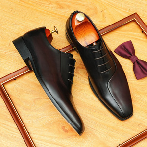Chaussures pour hommes en cuir véritable faites à la main, personnalisées, respirantes, antidérapantes, polyvalentes, classiques, style britannique, élégantes pour le travail - Product Image 1