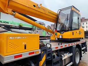 Grue mobile hydraulique compacte XCT8L4 de 8 tonnes de haute qualité pour la construction, utilisée en Chine, avec composants de moteur à vendre - Product Image 2