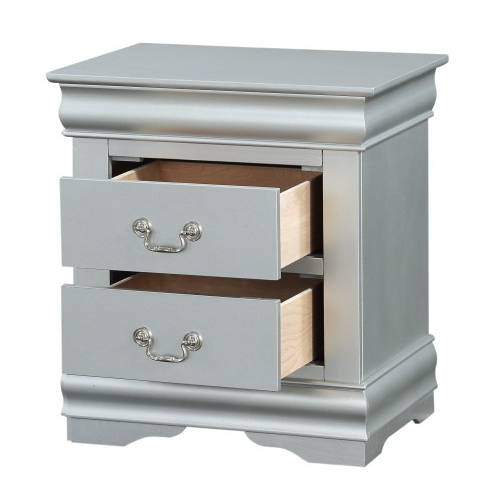 Silver + Wood + Classic + Traditional