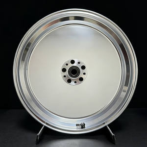 Moyeux de roue en alliage d'aluminium forgé 6061 T6 adaptés à la <span class=keywords><strong>BMW</strong></span> <span class=keywords><strong>R18</strong></span> 2020-2025 - Roues de moto personnalisées légères et performantes usinées par CNC - Product Image 2