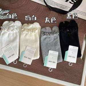 Chaussettes à bout fendu pour femmes, en dentelle blanche, mi-mollet, respirantes, absorbant la transpiration, style ballet, mode jeune - Product Image 3