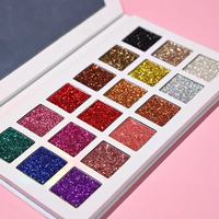 Palette de fards à paupières scintillants personnalisée de 18 teintes, avec des reflets chatoyants et brillants hautement pigmentés, longue tenue, pour des looks de maquillage glamour pour les soirées