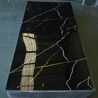 Panneau mural moderne en PVC effet marbre 4x8 (1,22x2,44m) avec revêtement UV brillant, imperméable, résistant à l'humidité, antistatique et insonorisant