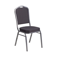 Achetez les chaises de haute qualité de pile de banquet pour votre événement, entreprise ou institution. Citations en gros. Vaste inventaire