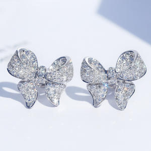 Boucles d'oreilles clous nœud papillon mignonnes, plaqué rhodium, strass en cristal, bijoux de mode pour femme, alliage micro-incrusté - Product Image 5