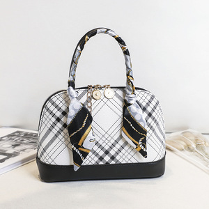 Bolso de Hombro Coreano Nuevo de Primavera y Verano para Mujer, Tipo Concha, Portátil, con Pañuelo de Seda a Juego, para Comercio Exterior - Product Image 5