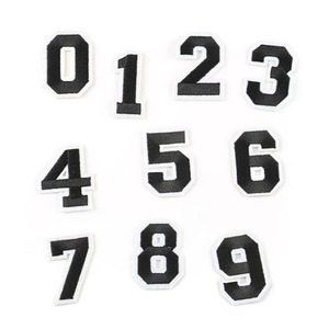 5cm 2 pulgadas DIY Stock a granel Iron-on Bordado Número Parches <span class=keywords><strong>Color</strong></span> liso TPU para jerseys Sudadera con capucha Corazón y forma de flor - Product Image 3