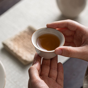 Taza de té de porcelana Ru Kiln Magnolia, taza de degustación de estilo retro, taza personal para juego de té Kung Fu - Product Image 1