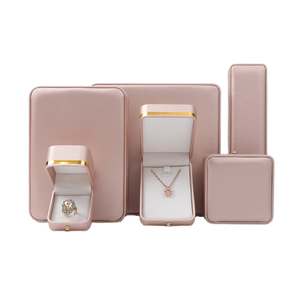 Caja de Joyería de Cuero PU con Hebilla Dorada y Borde Dorado, Caja de Almacenamiento Hecha a Mano para Anillos, Colgantes y Pulseras, Color Rosa - Product Image 6