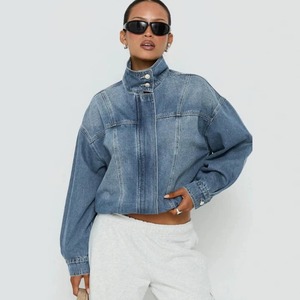 Veste en jean courte délavée pour femme, coupe oversize, col montant, manches longues, style vintage, décontractée - Product Image 1