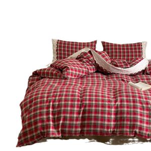 Juego de Ropa de Cama Nórdica Navideña de Algodón a Cuadros Rojos, 4 Piezas, Transpirable, de Doble Capa, para Uso Doméstico - Product Image 4
