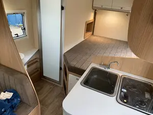 호주 및 EUR Iveco Expedition 4X4 트럭 캠퍼 트레일러 Motorhome caravan 2022 중국 제조소 도매