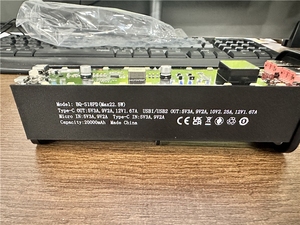 Caja de almacenamiento para baterías 18650 con 8 ranuras, tipo C, para carga DIY, compatible con iPhone, Xiaomi, Huawei y teléfonos móviles. - Product Image 6
