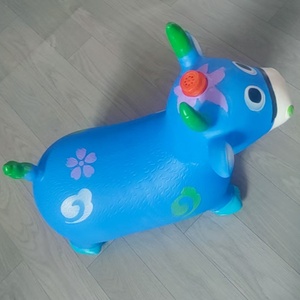 Jouet gonflable en PVC en forme de <span class=keywords><strong>vache</strong></span>, matériau durable pour les sports de plein air et les activités de saut pour enfants - Product Image 5