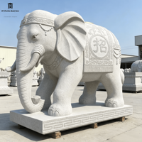 Grande sculpture d'éléphant en pierre de marbre blanc personnalisée Simulation d'animal Décoration carrée extérieure