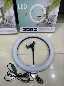 Mini anneau lumineux LED USB 3 couleurs, lumière selfie à intensité réglable, anneau lumineux LED selfie de 12 pouces pour vlog et maquillage - Product Image 3