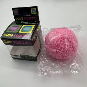 Venta al por mayor, 12 unidades/caja, Pelotas de peluche con cara sonriente, Juguetes sensoriales antiestrés, Pelotas antiestrés populares, Juguetes blandos para apretar - Product Image 4