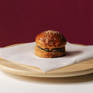 Rollo de Papel de Grado Alimenticio, Hojas de Papel para Sándwiches Deli Blancas de Primera Calidad, Resistentes al Calor, a la Grasa y al Agua, para Cadenas de Comida Rápida - Product Image 1