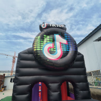 Parcours d'obstacles gonflable robuste en PVC 18oz sur le thème du court-métrage, château gonflable avec toboggan EN14960 pour événements commerciaux