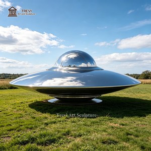 Scultura UFO Moderna in Acciaio Inossidabile Lucidato a Specchio, Decorazione per Giardino, Prato, Parco, Centrotavola Artistico - Product Image 1