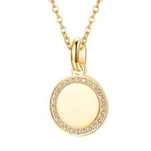 Pendentif en cristal mini disque vierge pour estampage, en acier inoxydable Yiwu Aceon, avec bord sculpté, micro-pavé et serti à griffes, entièrement pavé de pierres autour du bord - Product Image 1