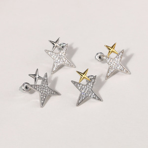 Orecchini a Perno con Cristalli a Forma di Stella Bicolore per Donne, Mini Accessori Eleganti per Uso Quotidiano - Product Image 1
