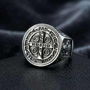 Anillo de hombre con cruz de San Benito de yunnique, joyería religiosa retro de acero inoxidable, diseño geométrico redondo - Product Image 1