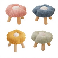 Pouf enfant en forme de fleur, repose-pieds en peluche avec pieds en bois, chaise basse en velours pour chambre et entrée
