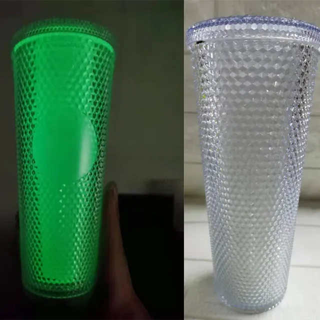 2021 новый дизайн 24 oz Алмазная инкрустированная чашка, стакан, который светится в темноте Блестящий Алмаз инкрустированный с переключателем и соломинкой