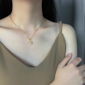 Collier pendentif fleur en or avec pavé de pierres, design moulin à vent rotatif, bijou cadeau - Product Image 2