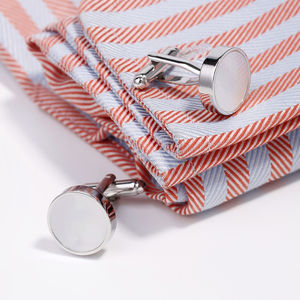 กระดุมข้อมือเสื้อเชิ้ตคุณภาพสูงขายดี หรูหรา ประดับมุกขาวทรงกลมสีเงิน ทำจากทองแดง สำหรับผู้ชาย - Product Image 3