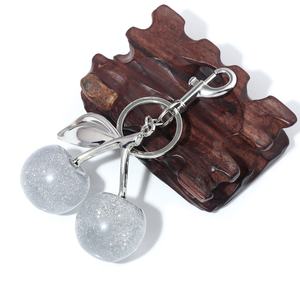 Ventes directes des fabricants Mignon 3D Résine Fruits Porte-clés PVC Voiture Sac Pendentif avec Cerise Pomme Fraise Porte-clés - Product Image 5