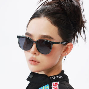 Nuevas gafas de sol polarizadas ultraligeras de montura grande a la moda para mujer, UV400, lentes TAC de metal TR, color negro - Product Image 5