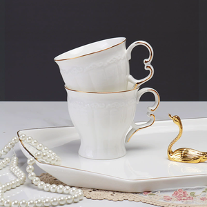 Service à café en porcelaine fine, service à thé en porcelaine fine, tasses à thé avec soucoupes à décor doré, luxe haut de gamme - Product Image 4