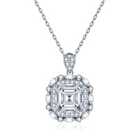 NOVA Collier de Luxe pour Femme en Moissanite Cube de Sucre 5 carats, Argent S925 Plaqué Rhodium, Chaîne Croisée Asscher 10x10, pour Usage Quotidien