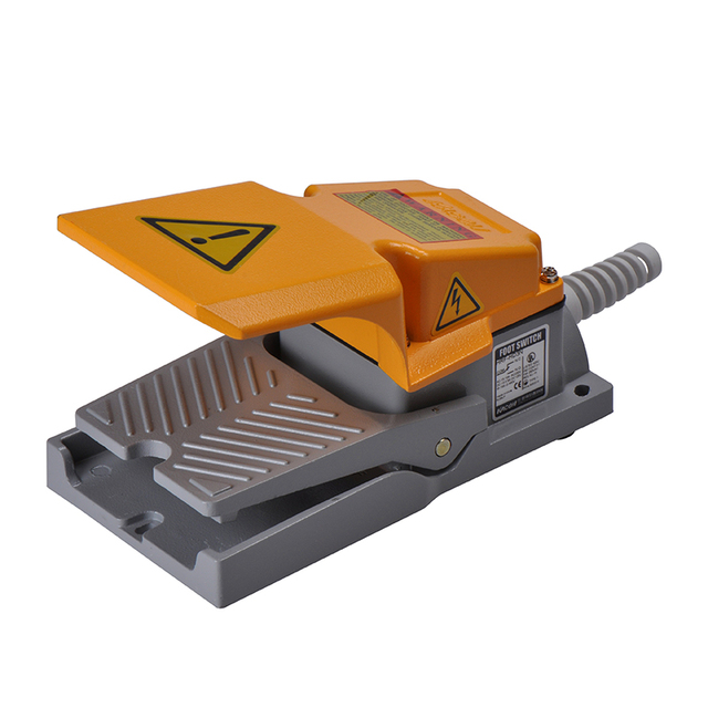 Kacon Heavy Duty SPDT Momentary Industrial Foot Switch With Cover