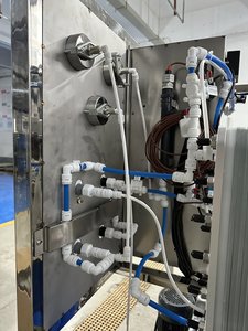 Système de purification d'eau par osmose inverse personnalisé pour la productivité, avec <span class=keywords><strong>pompe</strong></span> EDI, boîte de vitesses PLC, réservoir sous pression, <span class=keywords><strong>filtre</strong></span> à charbon et membrane. - Product Image 6