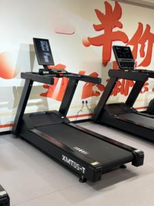 Meistverkauftes Klappbares Laufband für den Heimgebrauch Kommerzielles Motorisiertes Fitnessgerät mit LED-Bildschirm Elektrischer Antrieb - Product Image 3