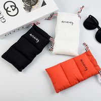 Logo personnalisé d'usine sacs de lunettes de soleil en duvet synthétique personnalisés étanches pochette à lunettes à cordon étuis à lunettes souples sac de téléphone