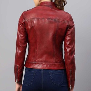 Veste en cuir pour femme, design personnalisé, couleur rouge cirée, design élégant et tendance, couleur unie - Product Image 2
