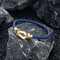Bracelet en cuir PU tressé bleu FRED avec fermoir à crochet plaqué or, style classique unisexe
