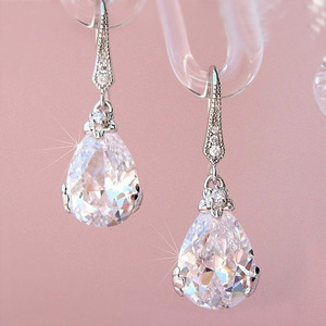 Boucles d'oreilles clous Millber-Strine en quartz rose, forme goutte d'eau, sertissage griffe, bijoux romantiques en cristal pour femme, à porter au quotidien - Product Image 6