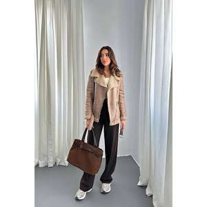เสื้อแจ็คเก็ตผู้หญิงสีเบจบุขนสัตว์พร้อมแผ่นรองไหล่ ขายส่ง - Product Image 2