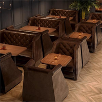 Ensemble de salle à manger de style américain personnalisé en usine, tables et canapés en bois massif pour restaurants à thème occidental, cafés et salons de cigares