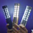 Bâton lumineux LED rechargeable pour présentation de bouteilles, lumière scintillante LED pour fêtes, clubs, bars, événements, discothèques - Fournisseur