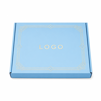 Individuelles Logo Luxuriöse Himmelblau Flache Wellpappe-Versandbox Goldfolie Recycelbare Versandverpackung für Kleidung und Geschenke