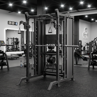 Rack de musculation Smith avec colonne de poids, système de tirage croisé par câble, barre de traction, station de dips et crochets de sécurité pour salle de sport commerciale